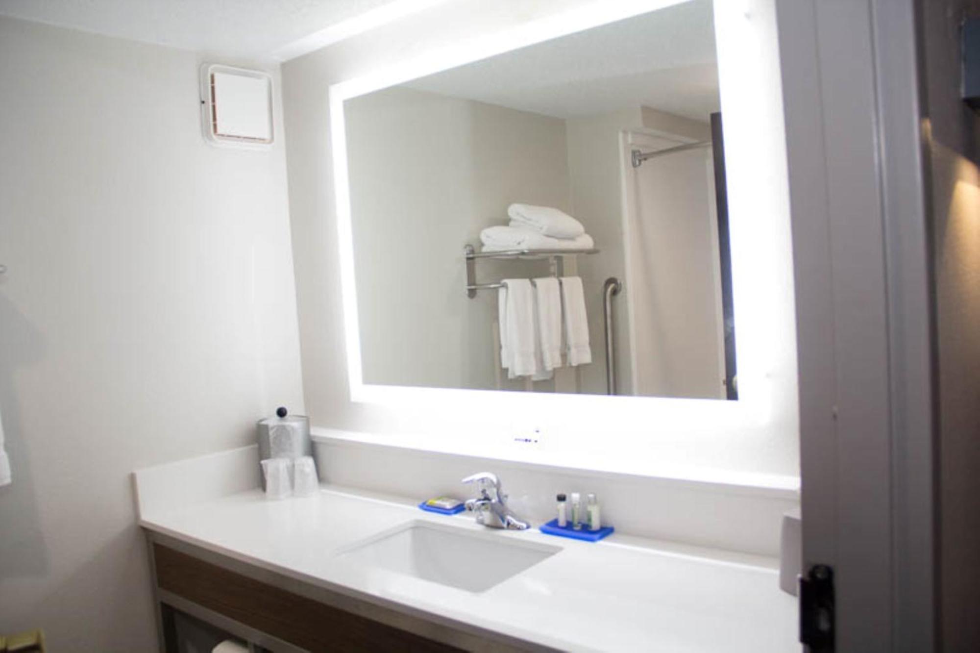Holiday Inn Express & Suites Kings Mountain - Shelby Area By Ihg Екстер'єр фото